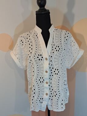 Women's White Eyelet Button-Down Short Sleeve Shirt